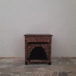 JHAROKHA CARVING BEDSIDE